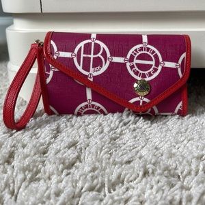 Henri Bendel Wristlet